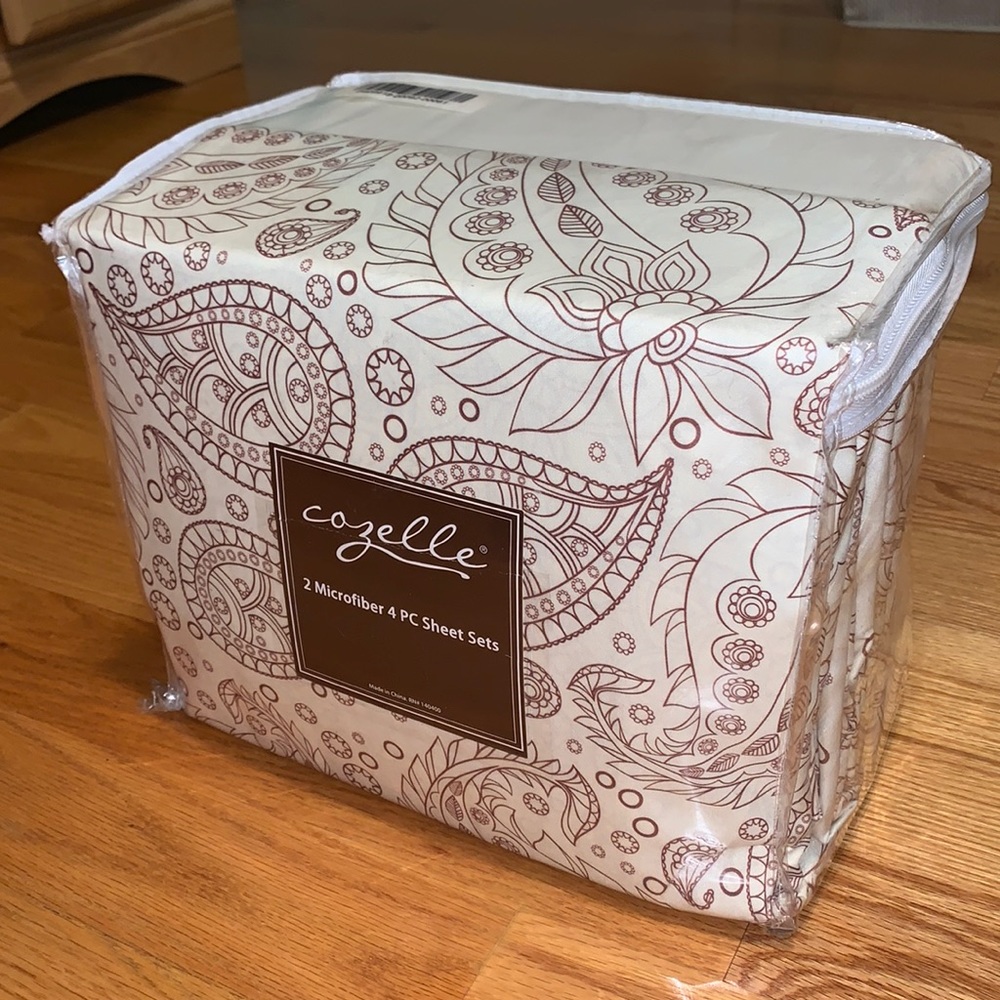 Cozelle 2 Microfiber 4 PC Sheet Sets